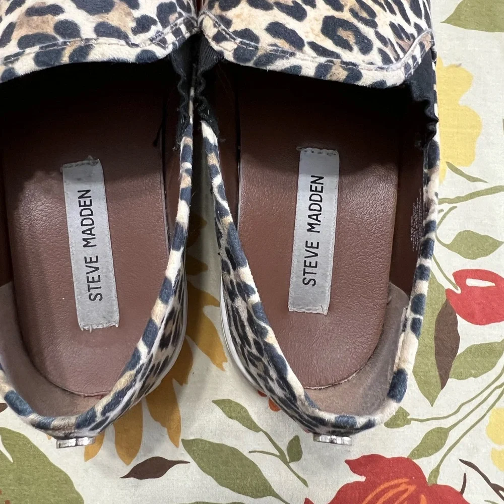 Steve Madden Women's‎ Safary Slip-On Fashion Sneaker size 8M Cheetah suede